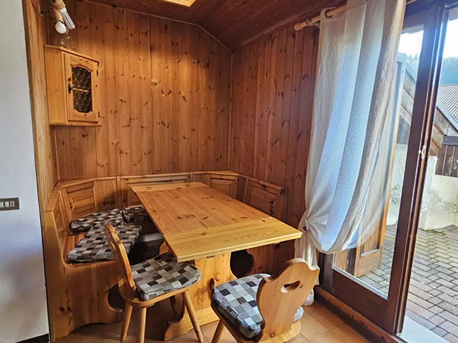 Immagine 5 di Appartamento in vendita  in Via Acquaseri, n.30 a Dimaro Folgarida