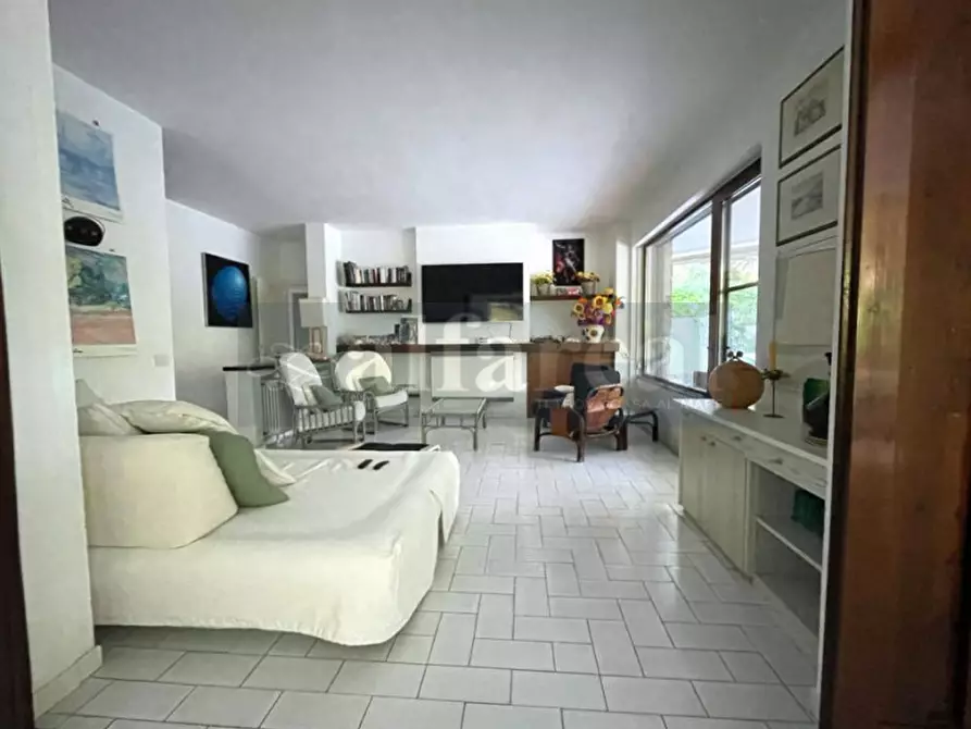 Immagine 10 di Casa bifamiliare in vendita  a Castiglione Della Pescaia