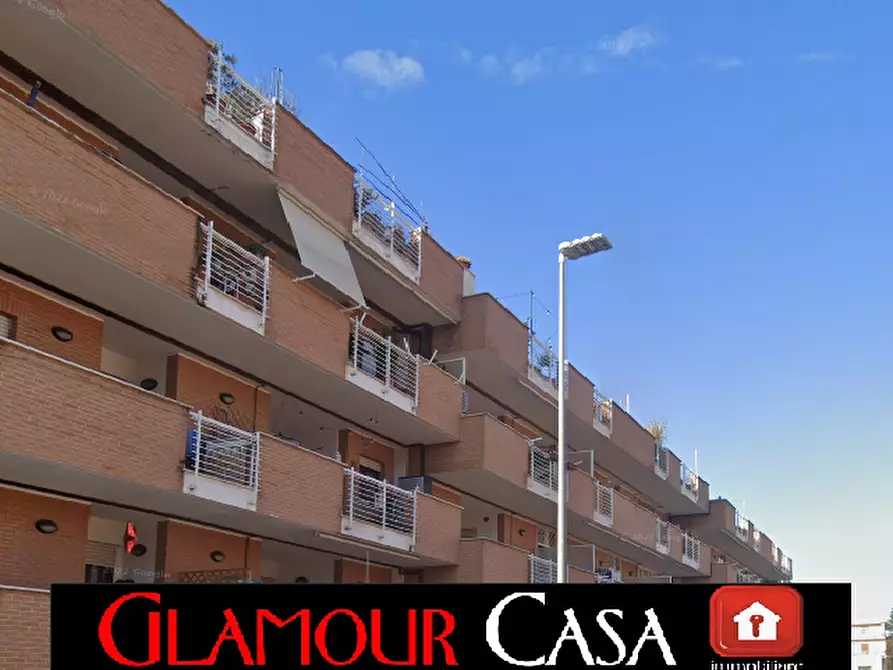 Immagine 1 di Palazzo in vendita  in Via Vibio Sequestre a Roma