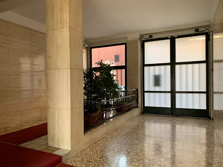 Immagine 11 di Appartamento in vendita  in Via Carnevali 113 a Milano