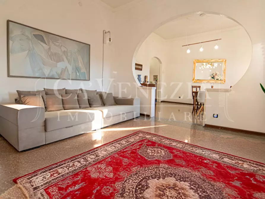 Immagine 2 di Appartamento in vendita  a Venezia