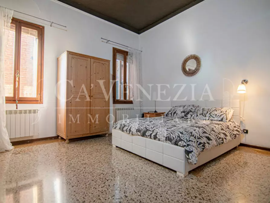 Immagine 9 di Appartamento in vendita  a Venezia