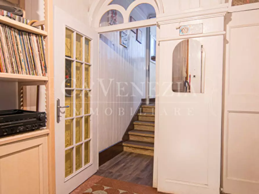 Immagine 18 di Appartamento in vendita  a Venezia