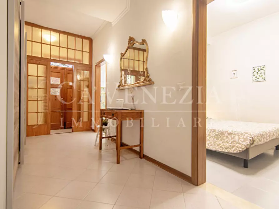 Immagine 12 di Appartamento in vendita  a Venezia