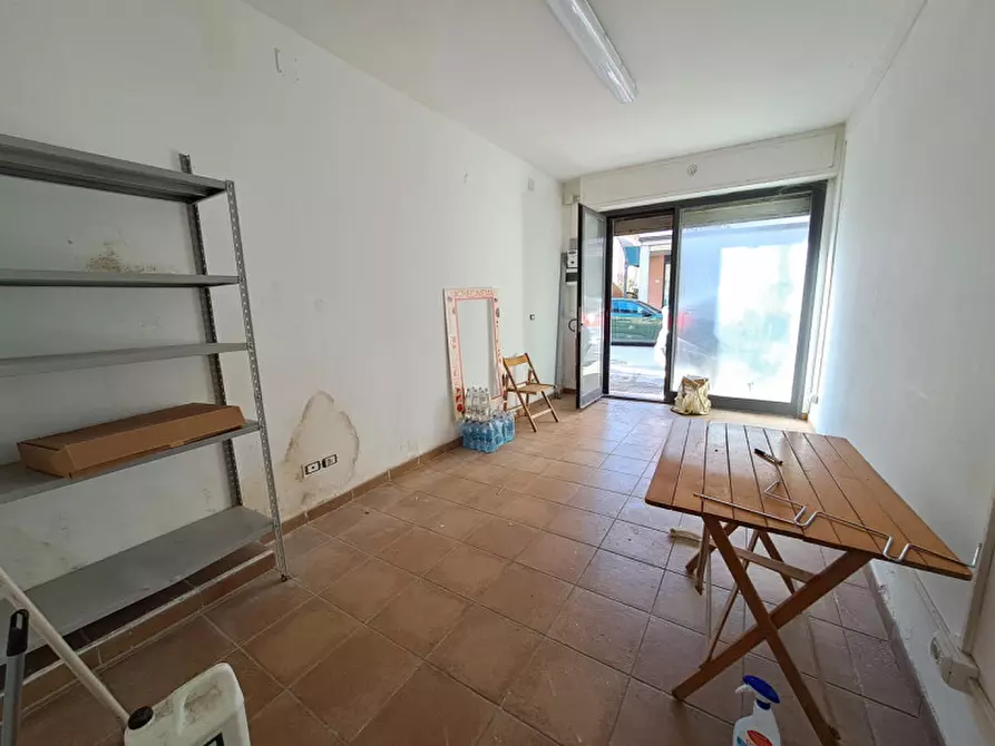 Immagine 3 di Laboratorio in vendita  a Passignano Sul Trasimeno