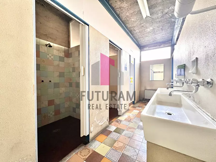 Immagine 23 di Capannone industriale in vendita  in VIA C. BATTISTI, 54 a Creazzo