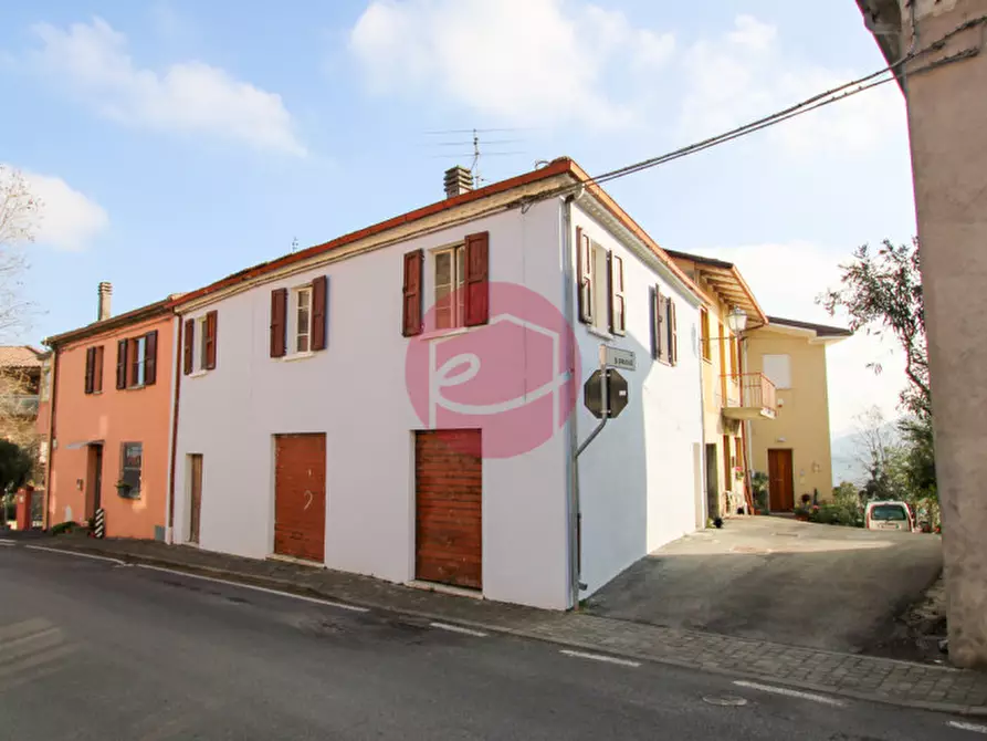 Immagine 1 di Appartamento in vendita  in Via Pascoli 1 a Borghi