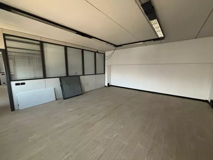 Immagine 6 di Ufficio in affitto  in VIA ALBERT EINSTEIN a Campi Bisenzio