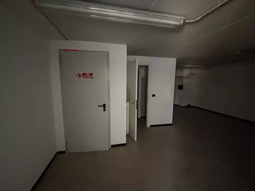 Immagine 11 di Ufficio in affitto  in VIA ALBERT EINSTEIN a Campi Bisenzio