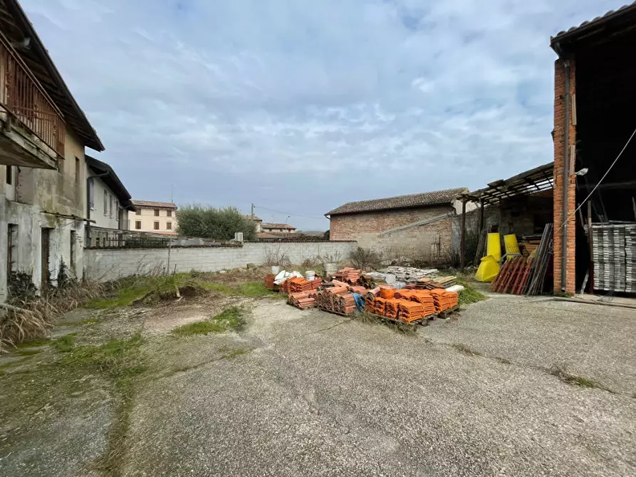 Immagine 15 di Rustico / casale in vendita  in Via Morti dell'Astore a Castiglione Delle Stiviere