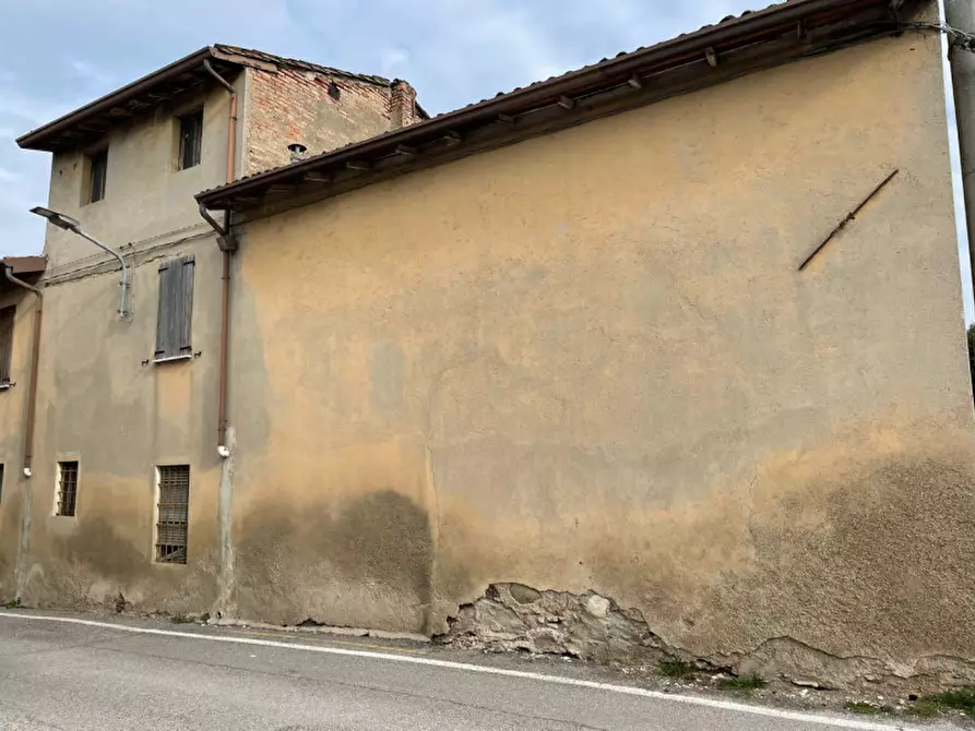 Immagine 28 di Rustico / casale in vendita  in Via Morti dell'Astore a Castiglione Delle Stiviere