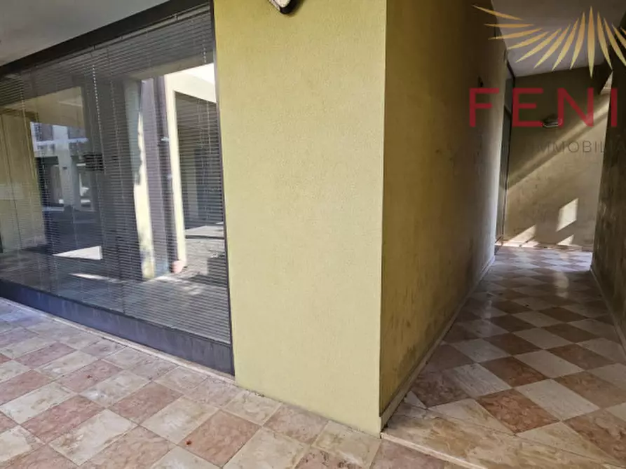 Immagine 8 di Negozio in affitto  in VIA PIAVE, 24 a Caerano Di San Marco