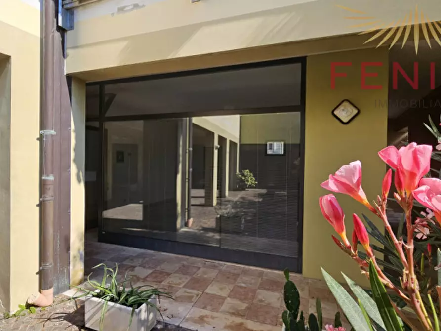 Immagine 15 di Negozio in affitto  in VIA PIAVE, 24 a Caerano Di San Marco