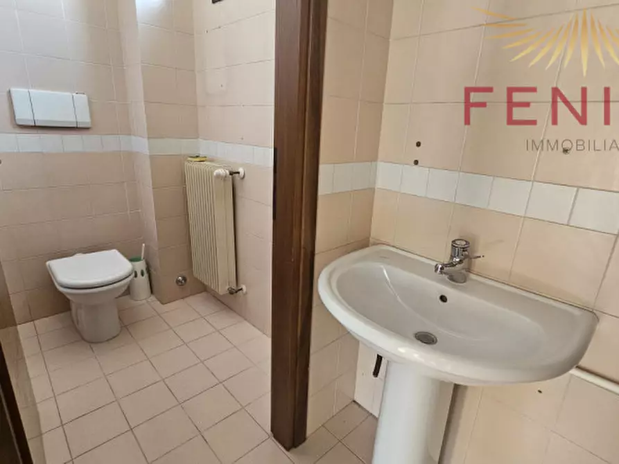 Immagine 21 di Negozio in affitto  in VIA PIAVE, 24 a Caerano Di San Marco