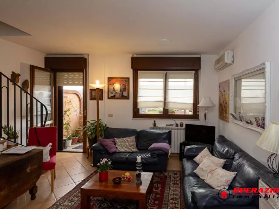 Immagine 1 di Appartamento in vendita  in via amico bignani a Fiumicino