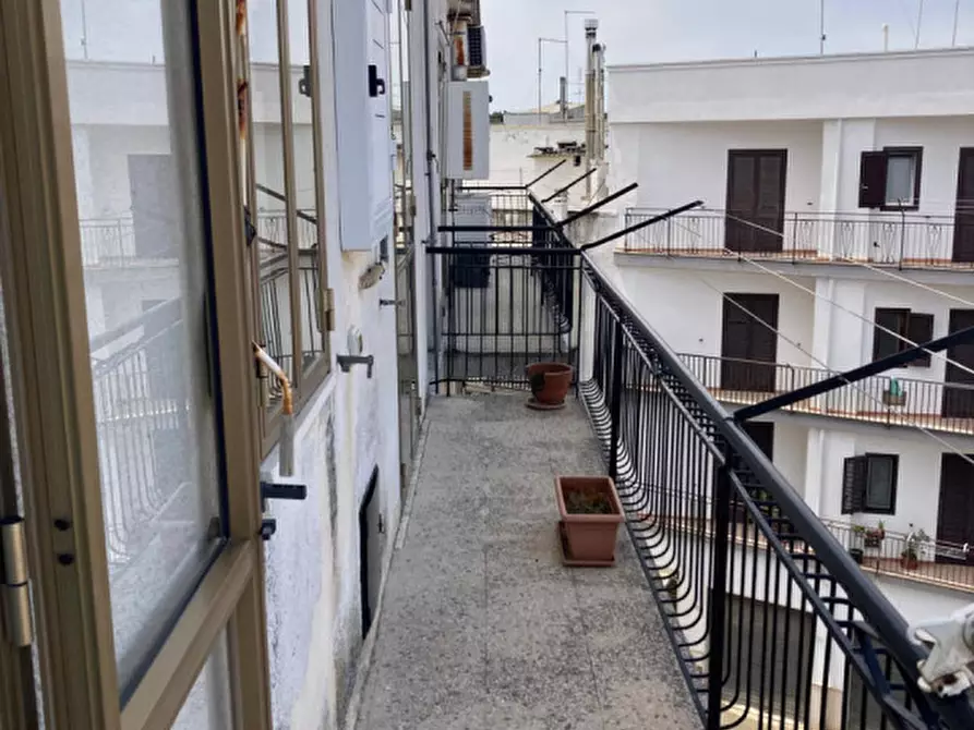 Immagine 12 di Appartamento in vendita  in Via Vespucci a Ceglie Messapico