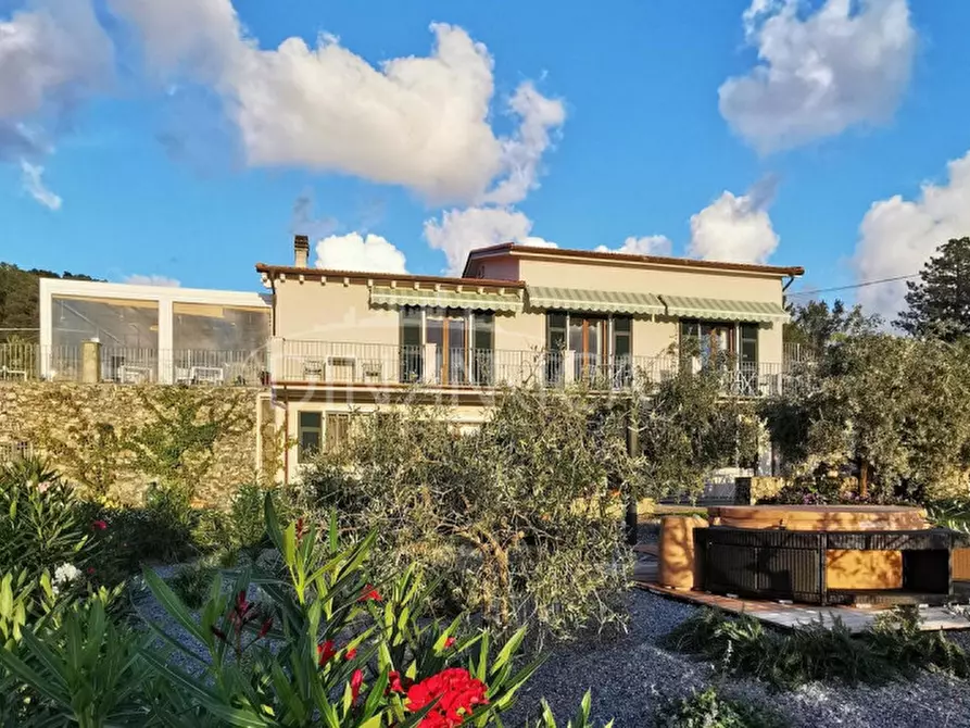 Immagine 2 di Villa in vendita  a Deiva Marina