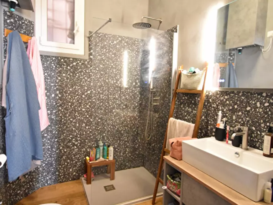 Immagine 22 di Appartamento in vendita  in Via Roma Libera a Roma