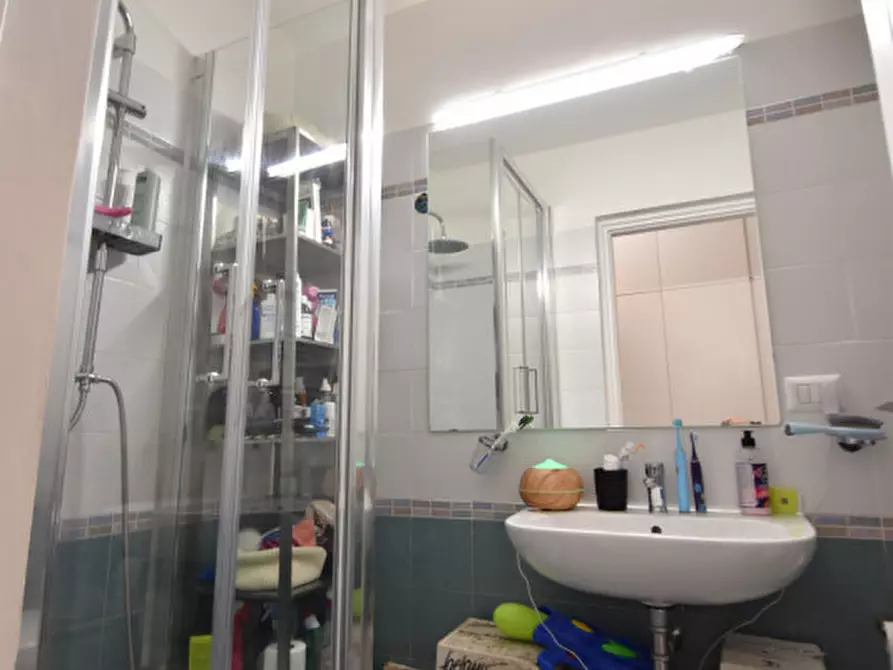 Immagine 23 di Appartamento in vendita  in Via Roma Libera a Roma