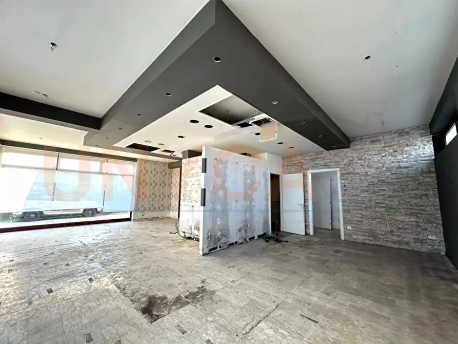 Immagine 2 di Negozio in affitto  a Villafranca Padovana