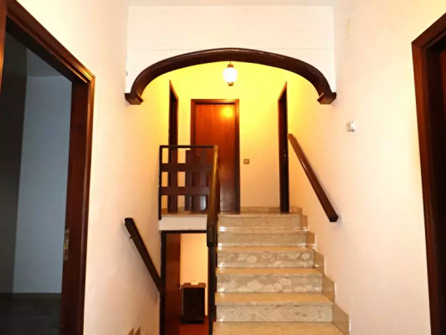 Immagine 30 di Villa in vendita  in gaville a Figline E Incisa Valdarno