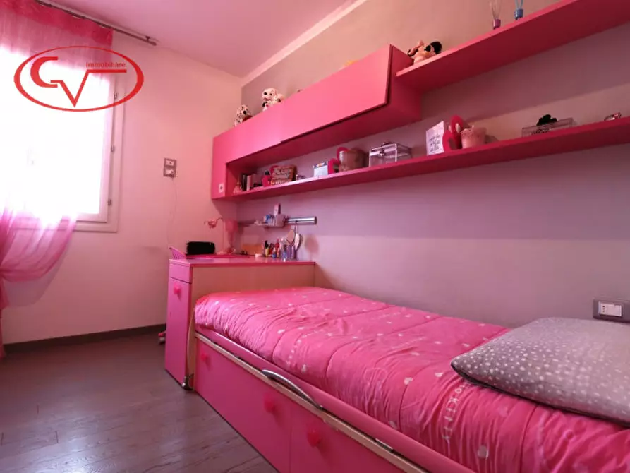 Immagine 11 di Villa in vendita  in via vespucci a Montevarchi