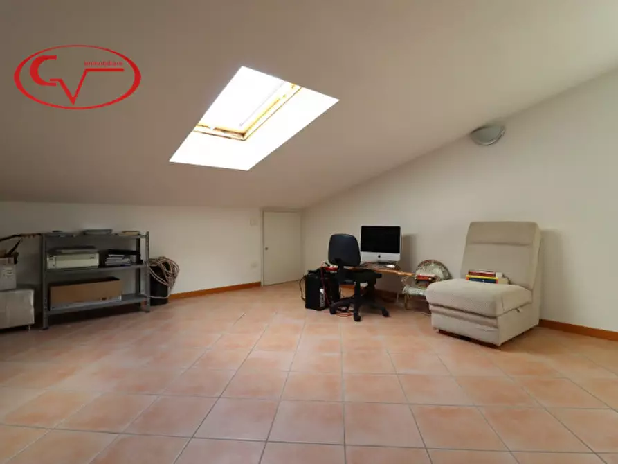 Immagine 19 di Villa in vendita  in via vespucci a Montevarchi