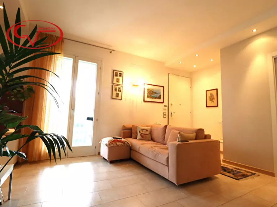 Immagine 25 di Villa in vendita  in via vespucci a Montevarchi