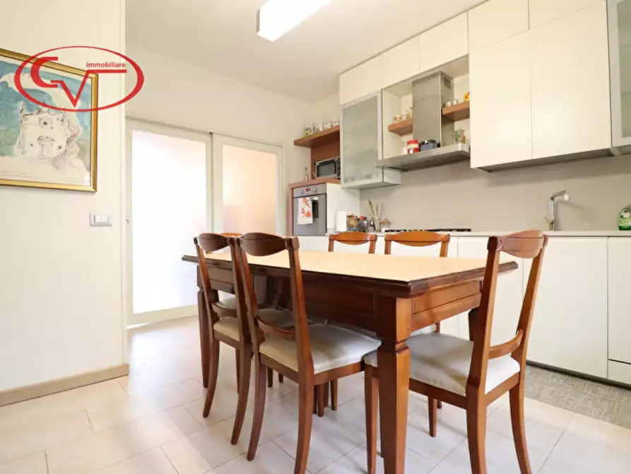 Immagine 28 di Villa in vendita  in via vespucci a Montevarchi