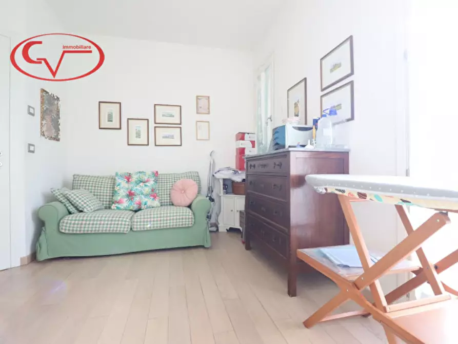 Immagine 38 di Villa in vendita  in via vespucci a Montevarchi