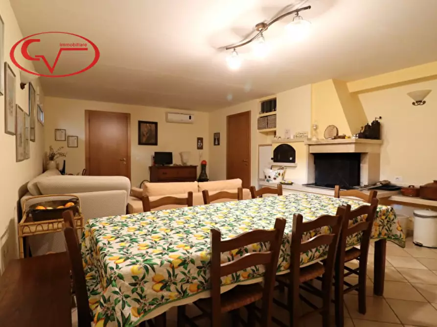 Immagine 39 di Villa in vendita  in via vespucci a Montevarchi