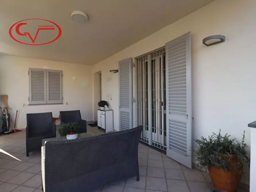 Immagine 43 di Villa in vendita  in via vespucci a Montevarchi