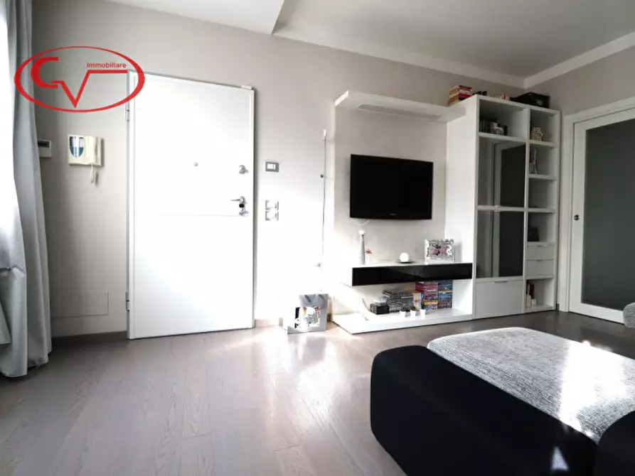 Immagine 45 di Villa in vendita  in via vespucci a Montevarchi