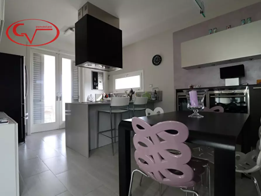 Immagine 47 di Villa in vendita  in via vespucci a Montevarchi