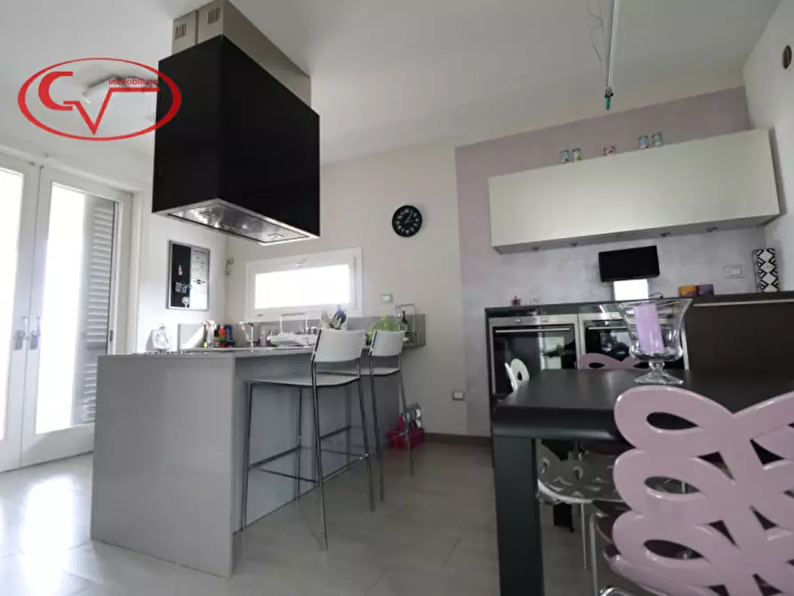 Immagine 48 di Villa in vendita  in via vespucci a Montevarchi