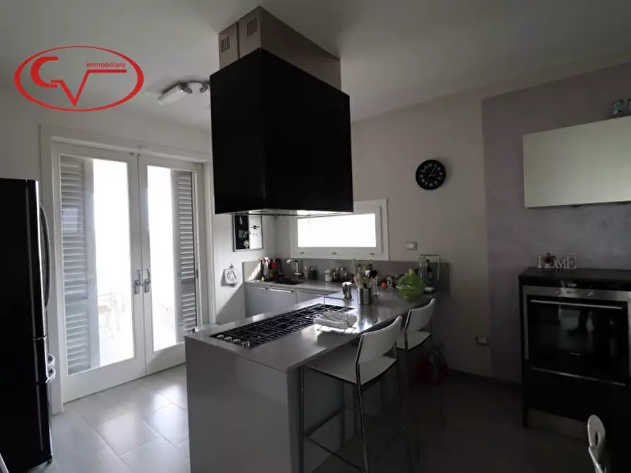 Immagine 50 di Villa in vendita  in via vespucci a Montevarchi