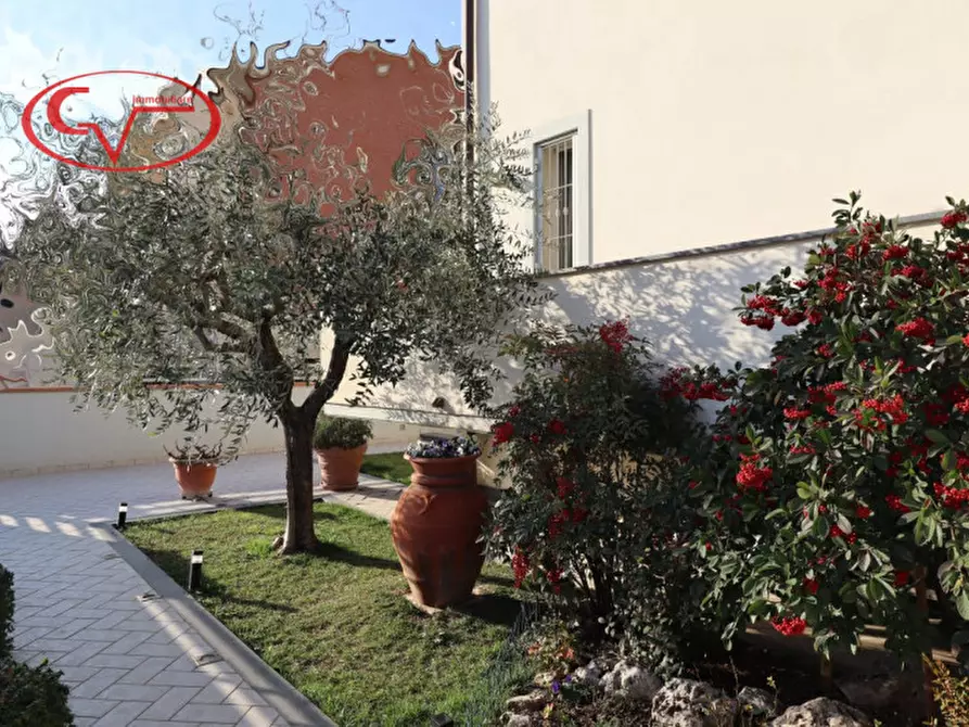 Immagine 62 di Villa in vendita  in via vespucci a Montevarchi