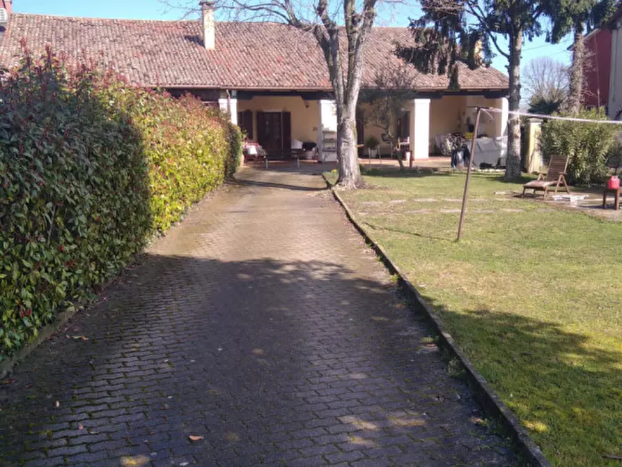 Immagine 1 di Casa bifamiliare in vendita  in via braguolo a Mirano