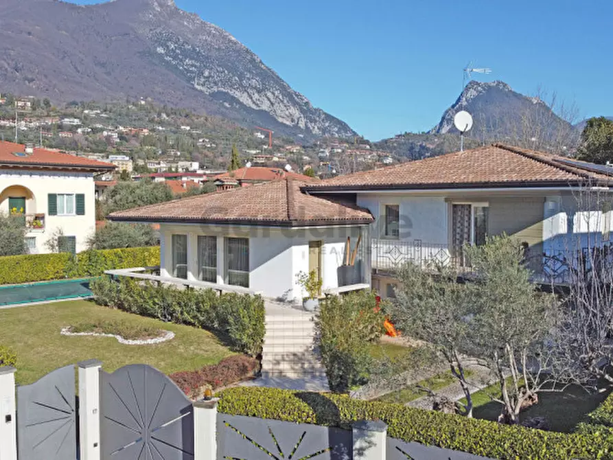 Immagine 3 di Villa in vendita  in Gnutti a Toscolano-Maderno