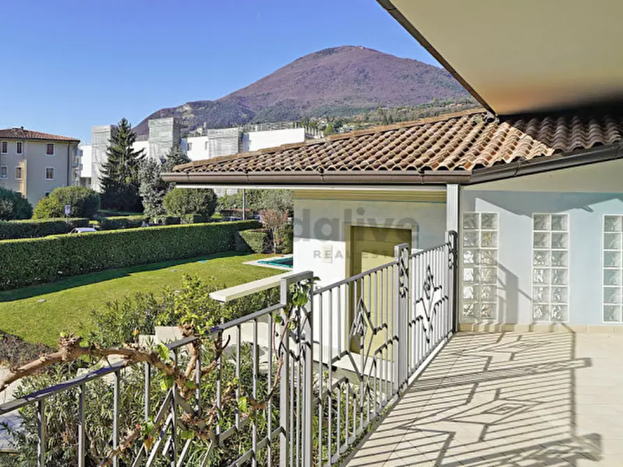 Immagine 6 di Villa in vendita  in Gnutti a Toscolano-Maderno