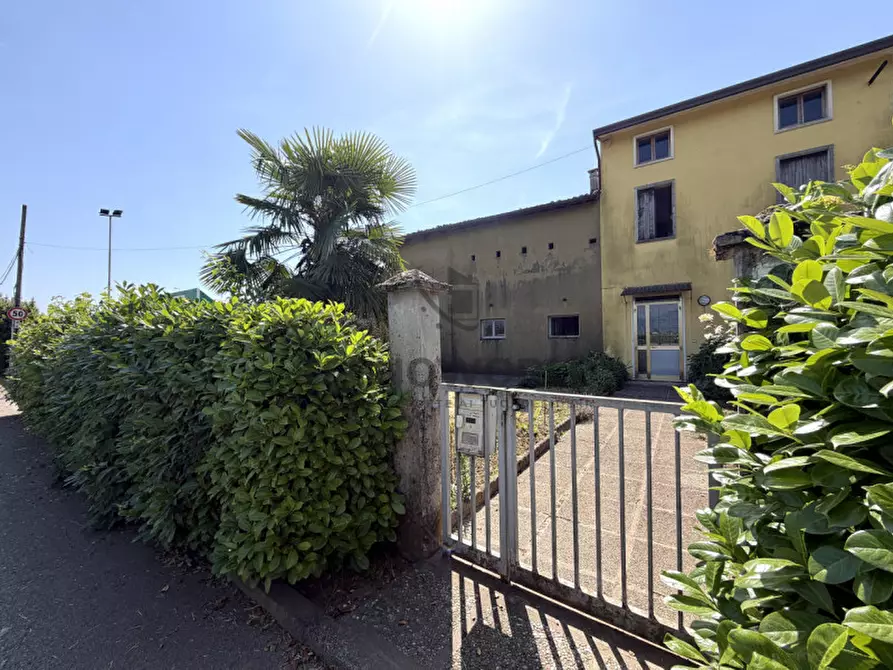 Immagine 11 di Casa indipendente in vendita  in VIA VISAN a Malo