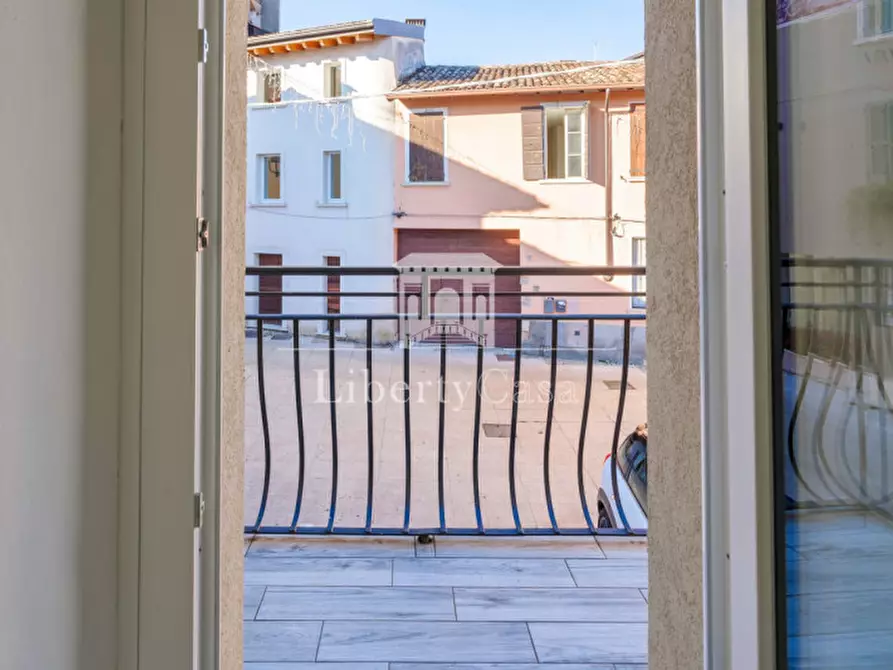 Immagine 4 di Appartamento in vendita  in Via Trento a San Felice Del Benaco