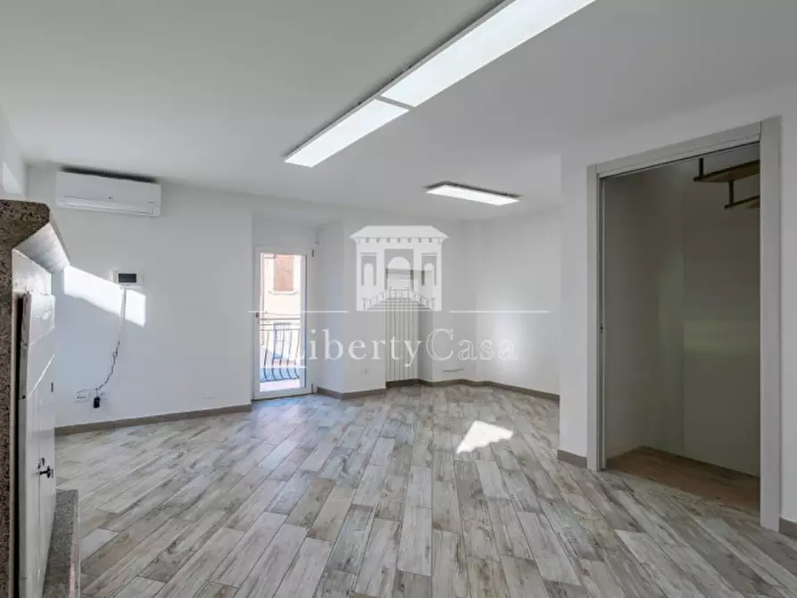 Immagine 6 di Appartamento in vendita  in Via Trento a San Felice Del Benaco