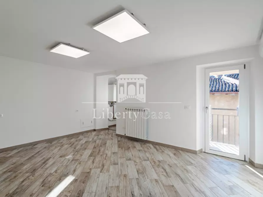 Immagine 8 di Appartamento in vendita  in Via Trento a San Felice Del Benaco