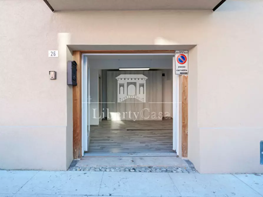 Immagine 16 di Appartamento in vendita  in Via Trento a San Felice Del Benaco