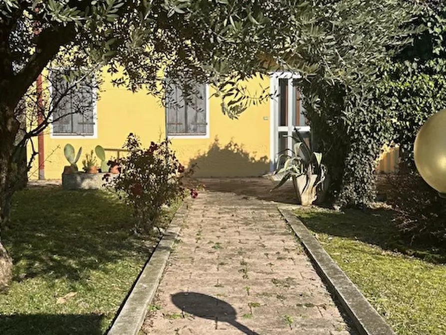Immagine 9 di Casa indipendente in vendita  in Via Fiorita a Cadoneghe