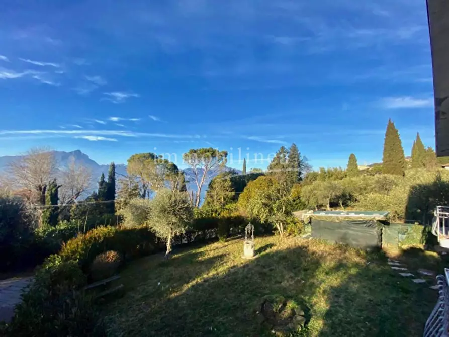 Immagine 13 di Appartamento in vendita  in via per Albisano 158 a Torri Del Benaco