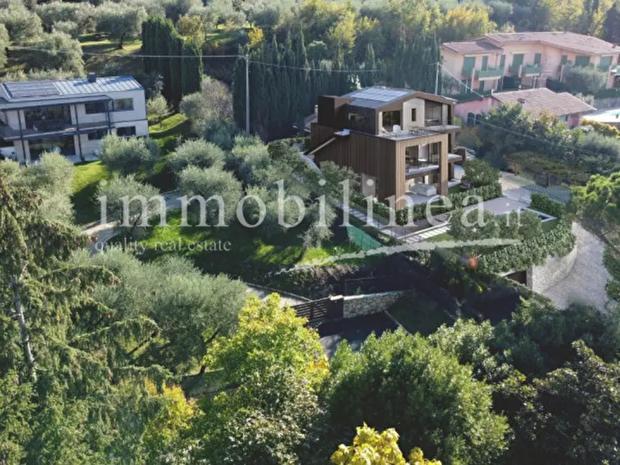 Immagine 17 di Appartamento in vendita  in via per Albisano 158 a Torri Del Benaco