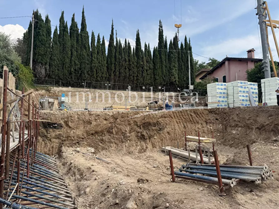 Immagine 19 di Appartamento in vendita  in via per Albisano 158 a Torri Del Benaco