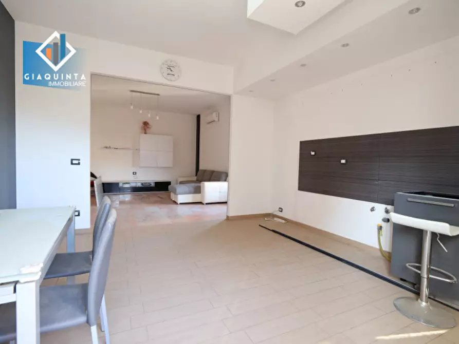 Immagine 11 di Appartamento in vendita  in via Como n.35 a Palagonia